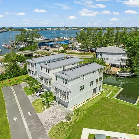 Sea Salt At Hunter'S Point Villa